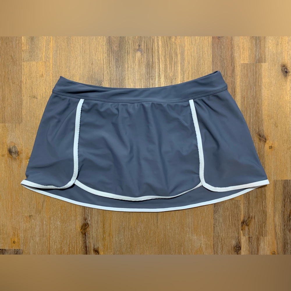Free Country Swim Skirt Bottoms - Size Small - grey with white trim